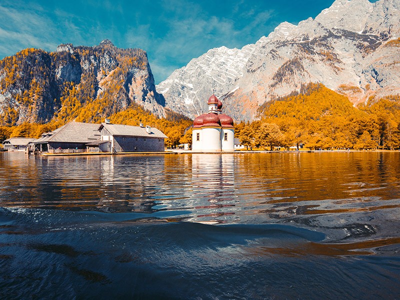 alpen hotel fischer in berchtesgaden herbsturlaub in berchtesgaden st bartholomae im herbst jfl photography as 221914085 1