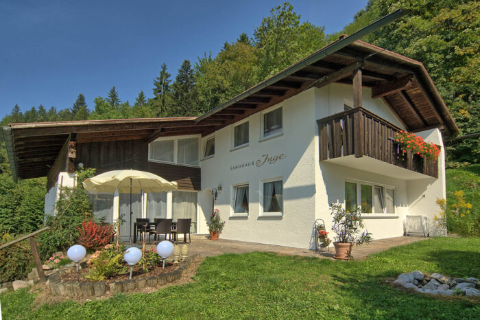 Alpenhotel Fischer, Haus Inge, Ferienwohnungen, Terrasse weit