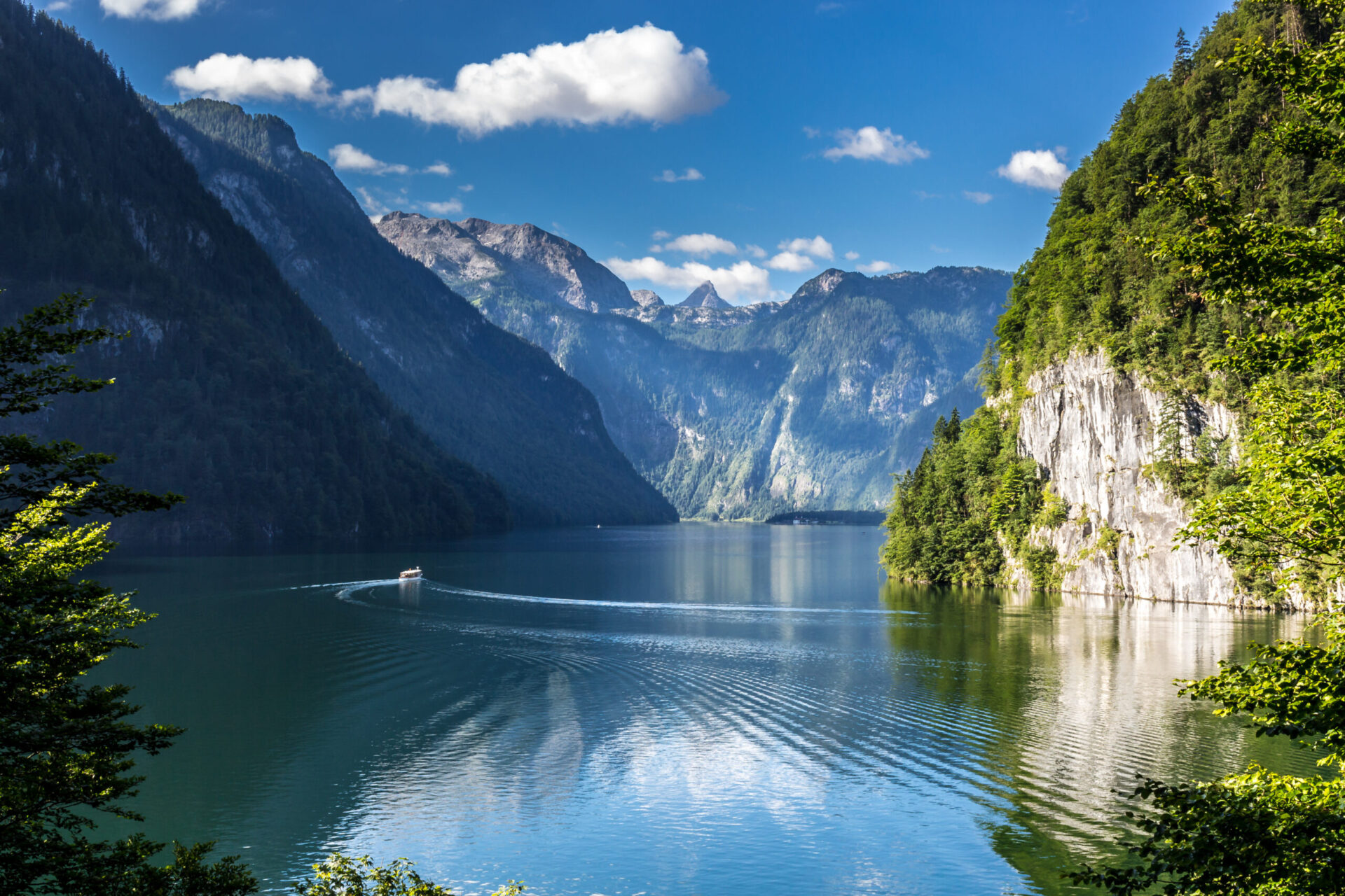 alpenhotel fischer berchtesgaden koenigssee mit schiff