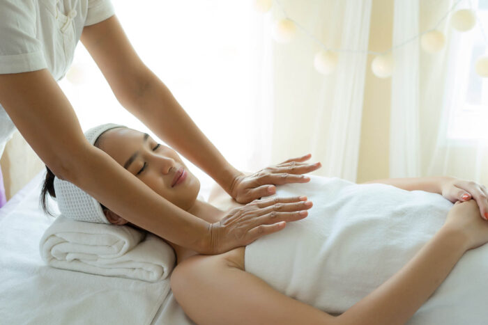 Face & décolleté massage (approx. 25 min.)