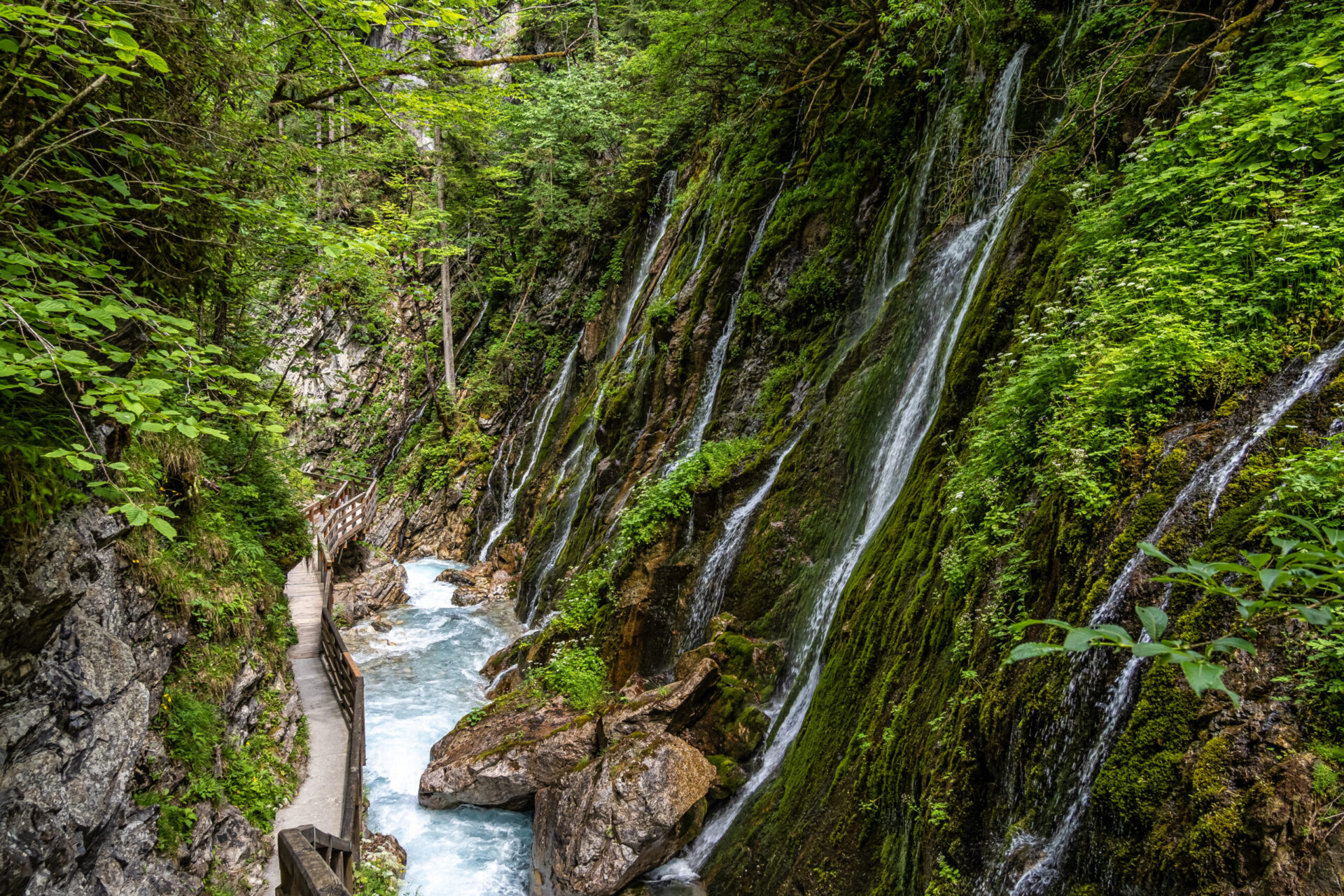 alpenhotel fischer berchtesgaden wimbachklamm wasserfall rudiernst adobestock 442571739