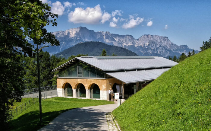 Alpen-Hotel-Fischer-in-Berchtesgaden-Ausflugsziele-Dokumentation-Obersalzberg