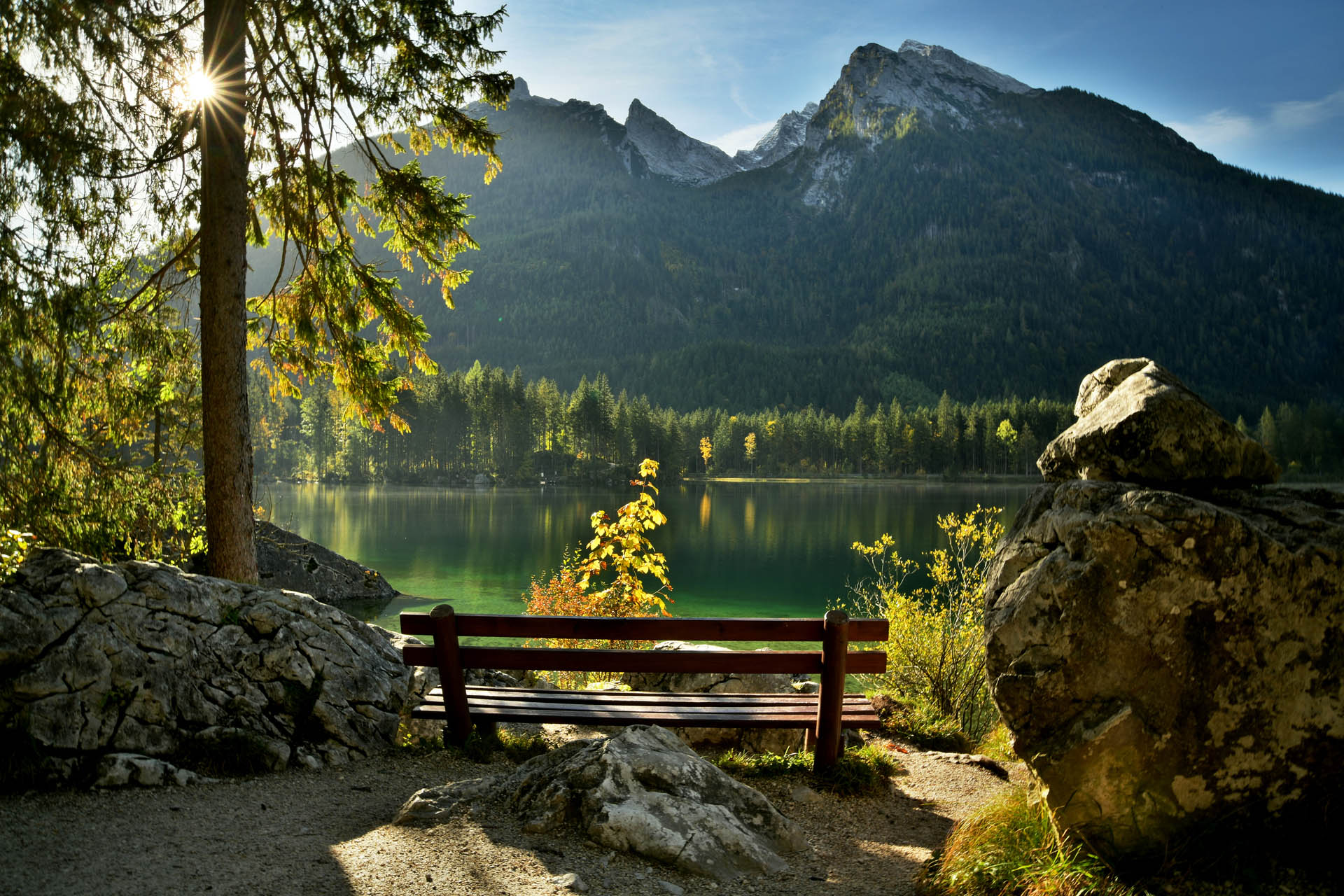 Alpen-hotel-fischer-in-Berchtesgaden-Blog-Hintersee-im-Herbst-Bank