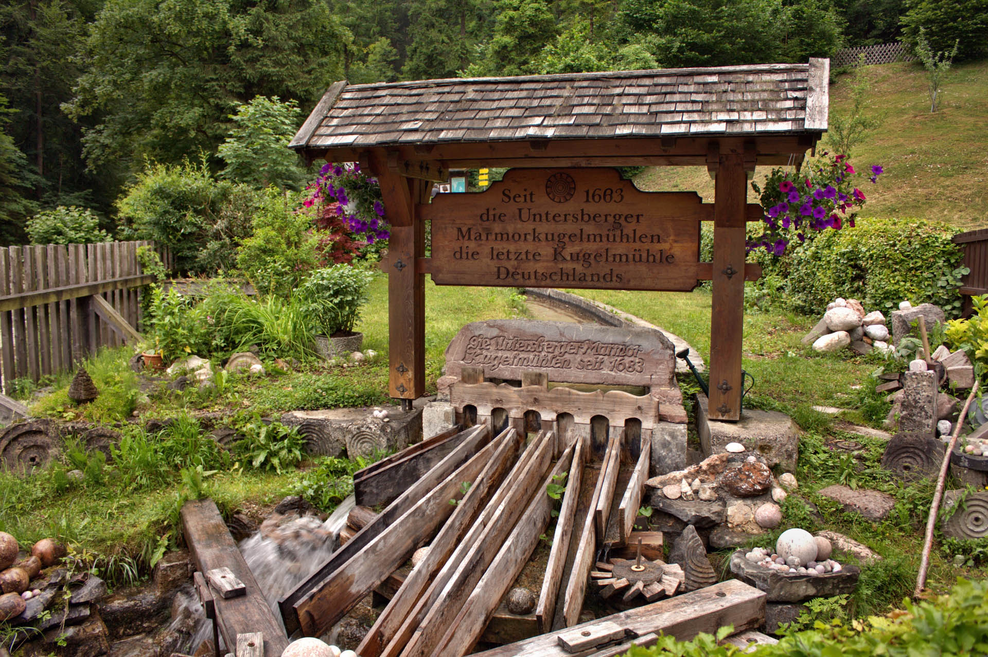 Alpen-Hotel-Fischer-Kugelmuehle-Almbachklamm-